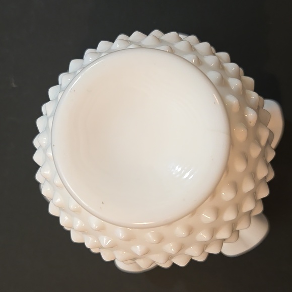 VTG Fenton White Hobnail Milk Glass Round Vase With Crimped Ruffled Edges 4 1/4" - Picture 5 of 9
